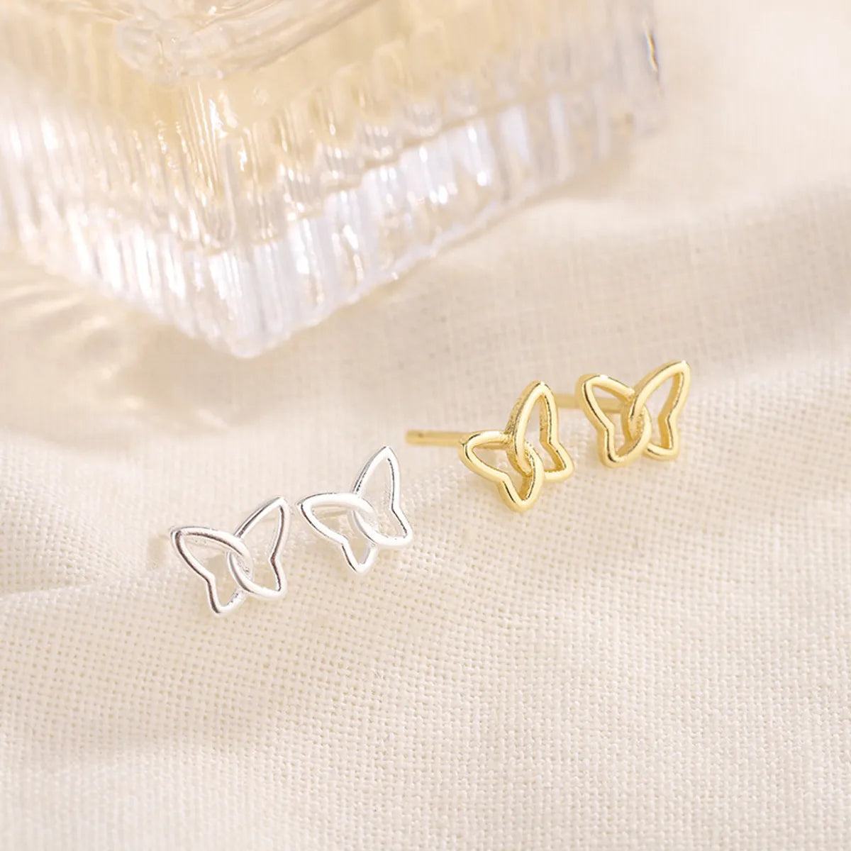 Small Stud Earrings for Women-Fashion Butterfly Copper Plating Ear Studs 1 Pair