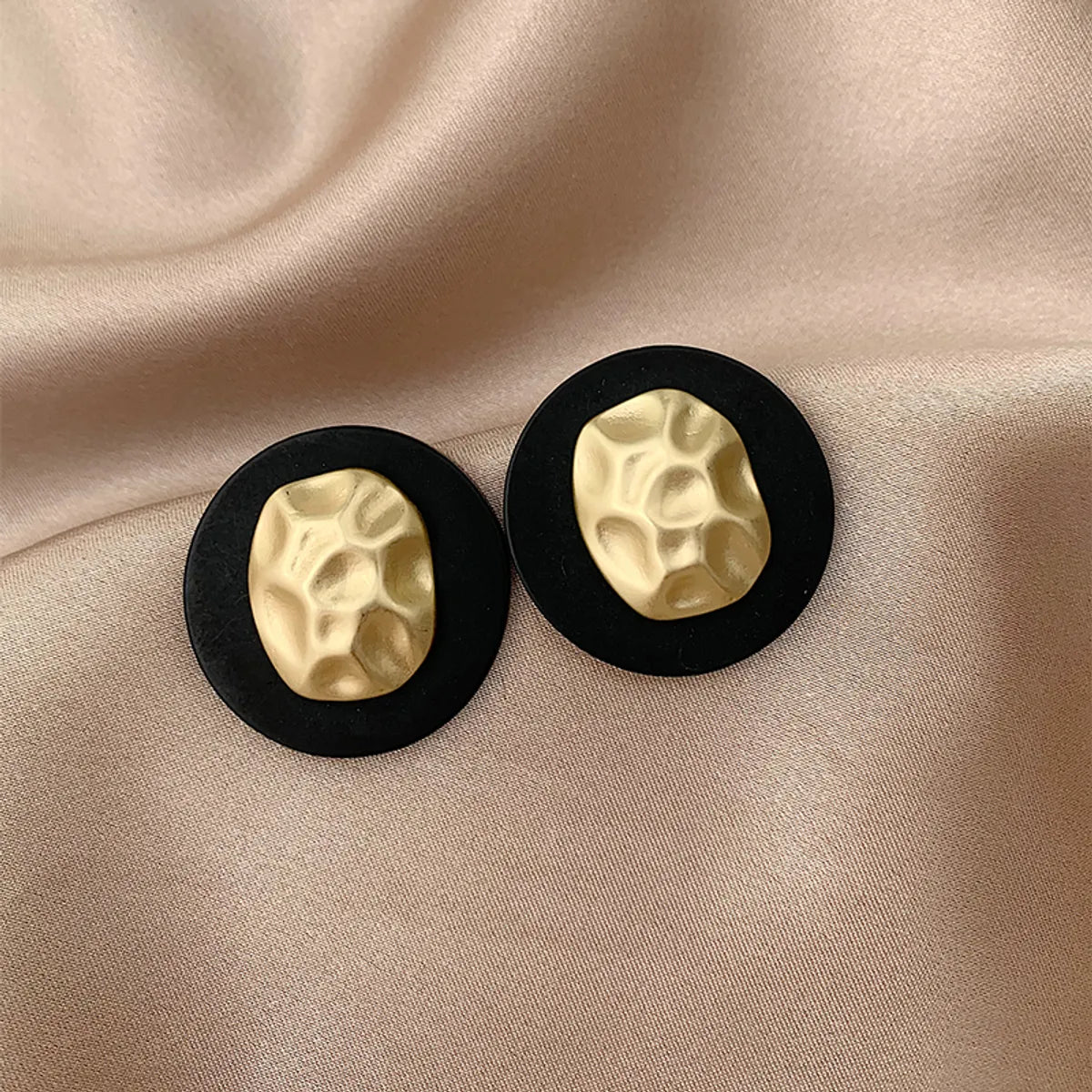 Simple Hoop Earrings-1 Pair Simple Style Classic Style Color Block Plating Alloy Gold Plated Ear Studs