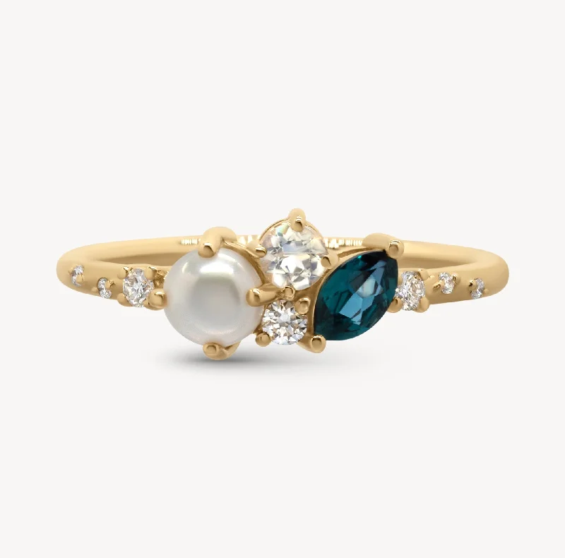 Gorgeous Wedding Band-Pearl Ocean Starry Cluster Ring