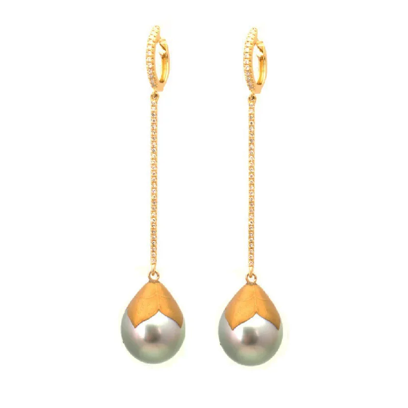 Chic Bridal Earrings-Pearl Drop Earrings