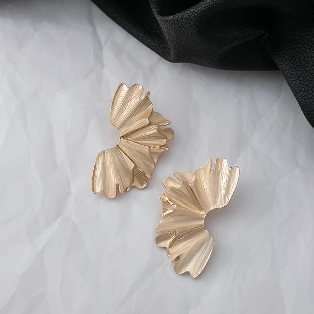 Bridal Earrings with Diamonds-1 Pair Vintage Style Simple Style Leaves Plating Alloy Gold Plated Ear Studs