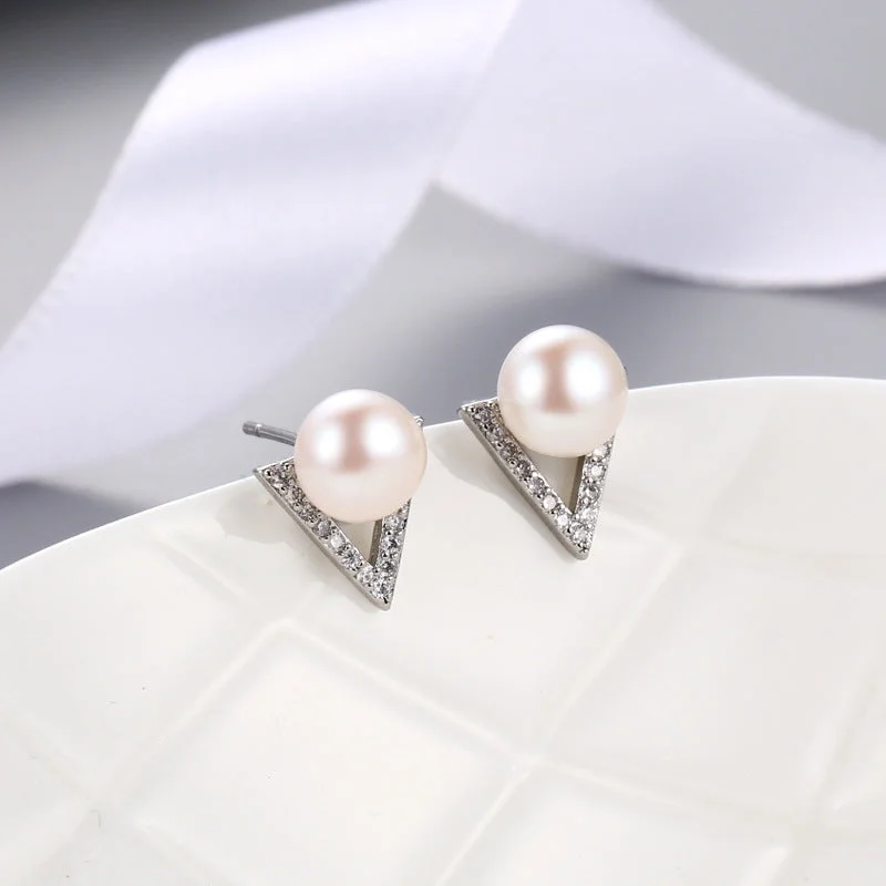 [Earrings with Pearl White 6M] White Gold Color