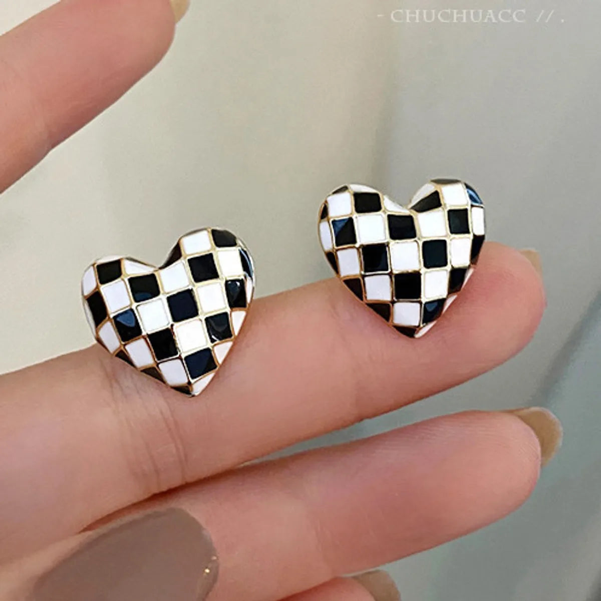 Classic Diamond Earrings-Fashion Heart Shape Metal Plating Metal Ear Studs 1 Pair