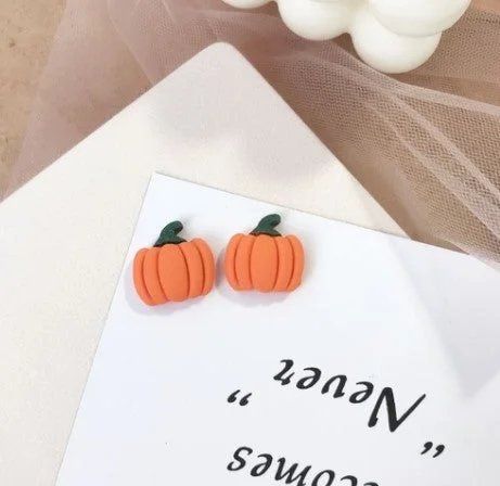 Pumpkin Ear Clip