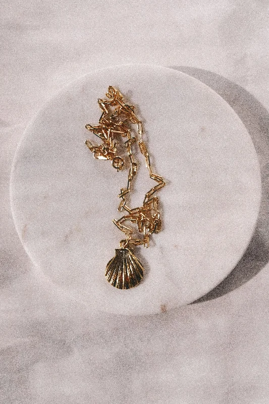 Gold Scallop Shell Necklace - Hoaka