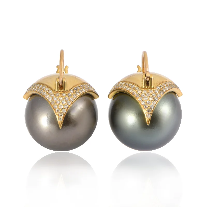 Moon Shaped Earrings-Armor Pearl Earrings